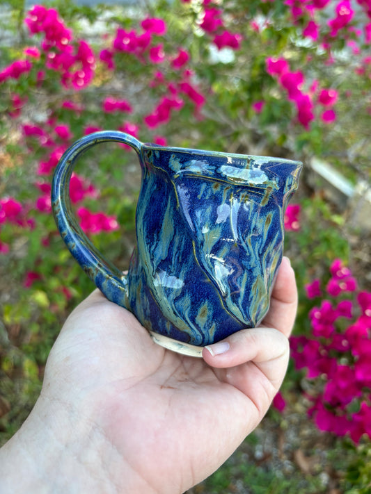 Rainwater Mug with Twisted Design